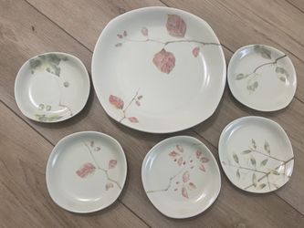 Japanese Porcelain Plates 