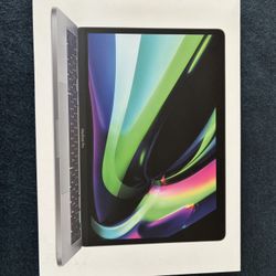 2022 MacBook Pro A2338 8GB 512GB