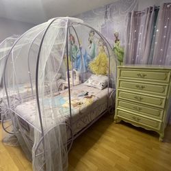 Complete Princess Bedroom For Two