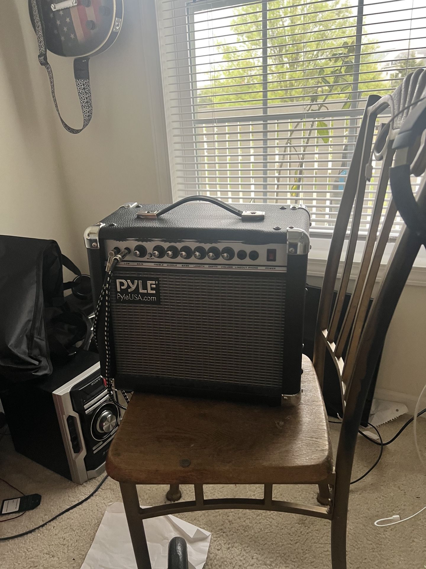 Electric Guitar Amplifier