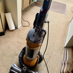 Dyson Vacuum 