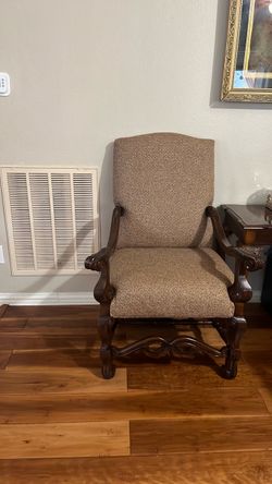 Accent chair