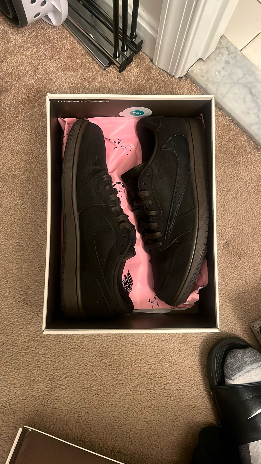 Travis Scott Jordan 1 Low