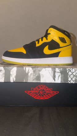Brand New Jordan Mid SE