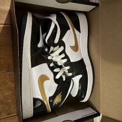 Air Jordan’s 1 MID 