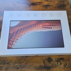 NEW IN BOX - MagicRaven 16" 4K Portable Monitor