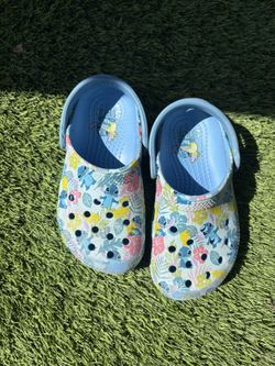 Crocs Disney Stitch Clogs Kids C9