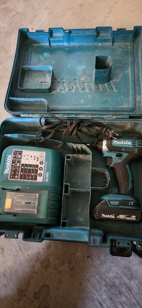 Makita Drill And Battery Sets With Charger