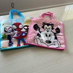 2 Tote Bags