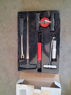 Windshield take out tool