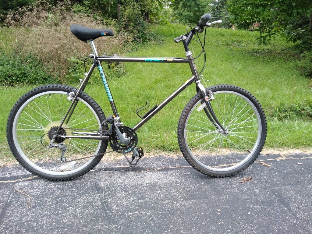 SCHWINN Impact 21-speed Mountain Bike