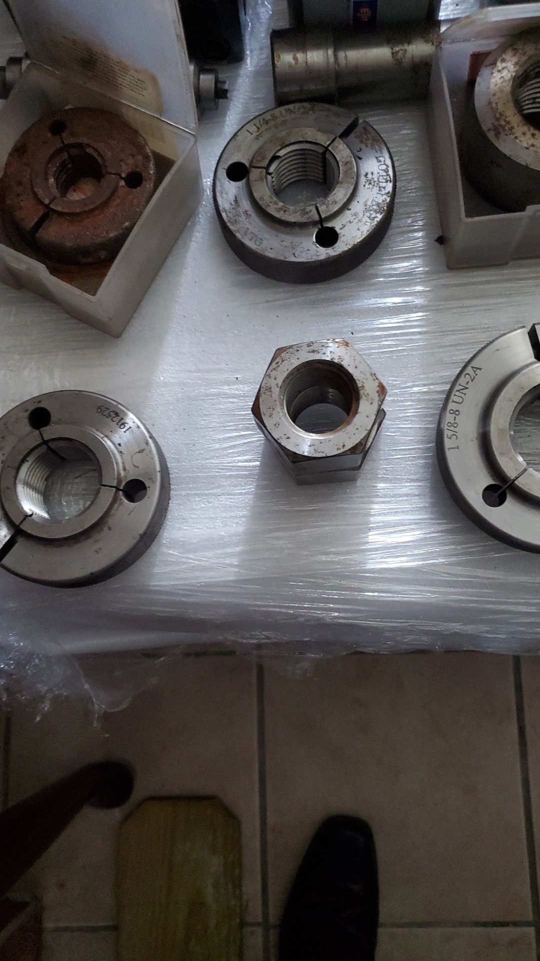 Go'-No Go different sizes