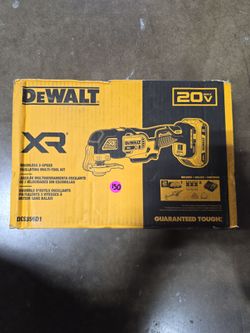 DEWALT 20V XR Brushless Oscillating Multi-Tool Kit