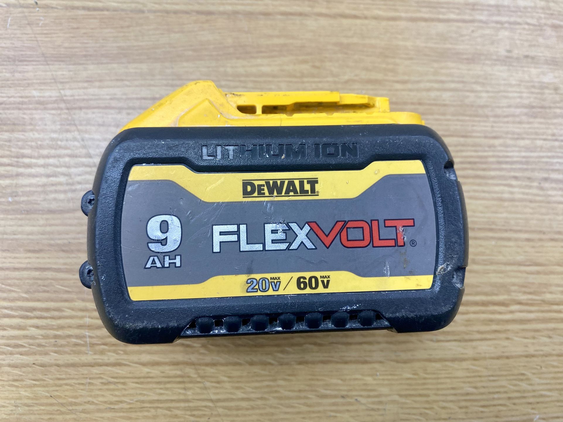 FLEXVOLT 20V/60V MAX Lithium-Ion 9.0Ah Battery by DEWALT