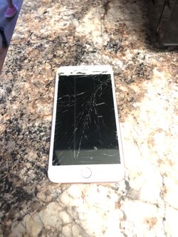 Broken iPhone 6s. Not working.