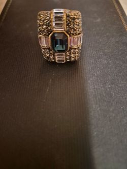 Heidi Daus ring blue stone 💙