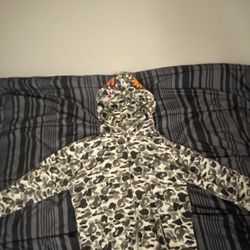 Bape Hoodie White (Responding Fast!)