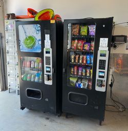 Snack and Drink Vending Machine
