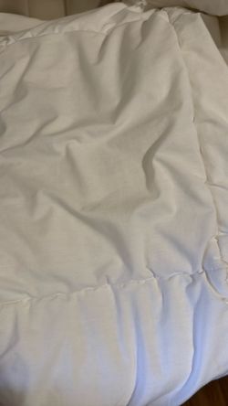 Full size bed comforter, great condition