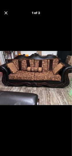 FREE COUCHES