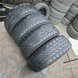 Set 265/70/16 Bridgestone AT