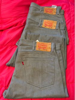 Men’s gray 501s
