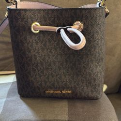 Michael Kors Crossbody Bag
