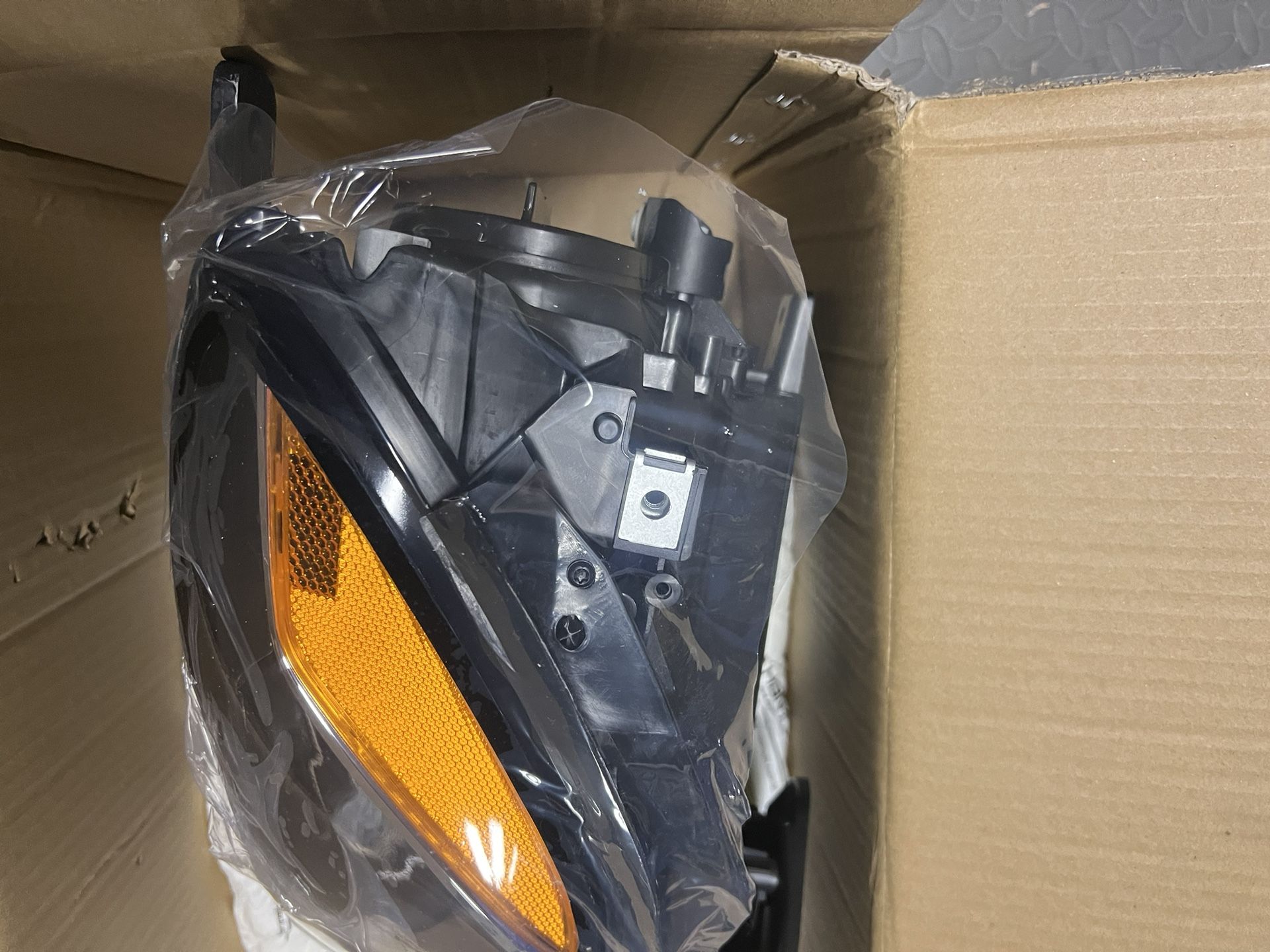 Left side headlight jeep 2017-2021