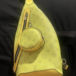 Louis Vuitton Duo Slingbag