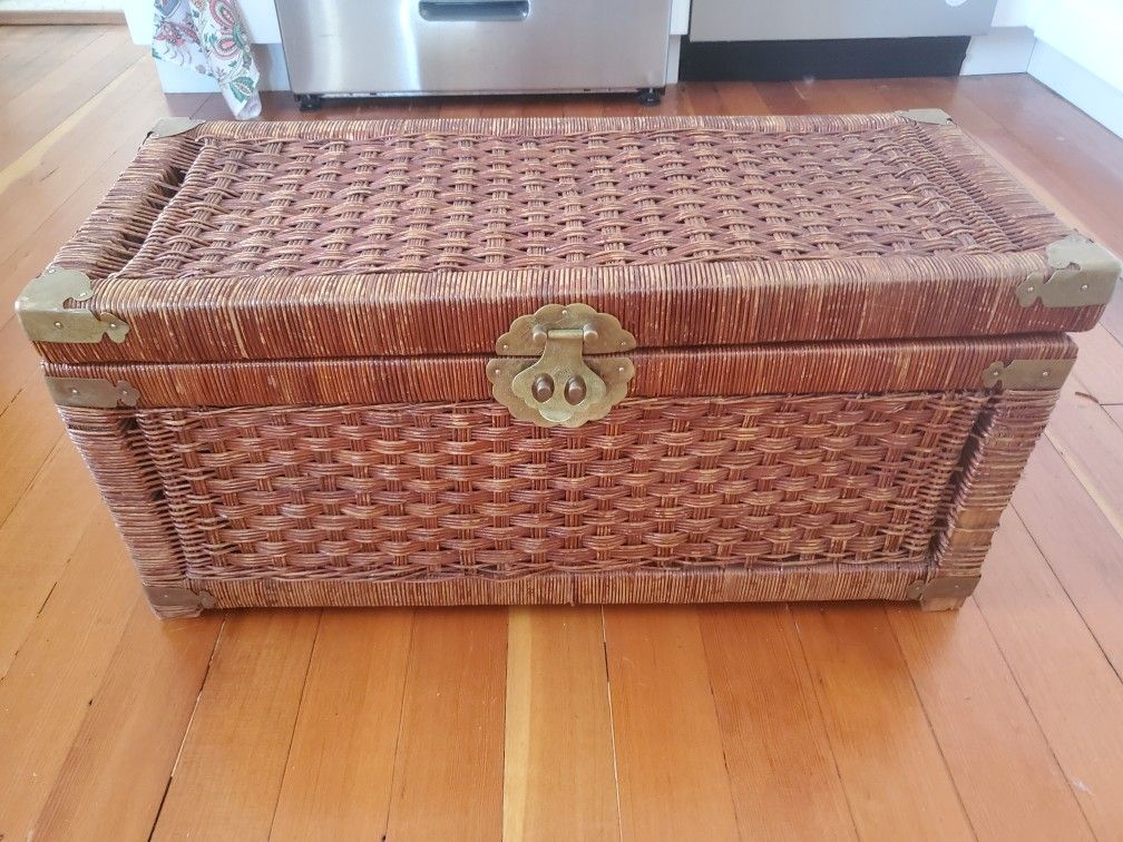 Vintage Wicker Trunk/ Chest