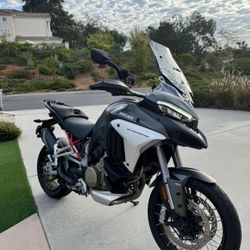 2021 Ducati Multistrada V4 
