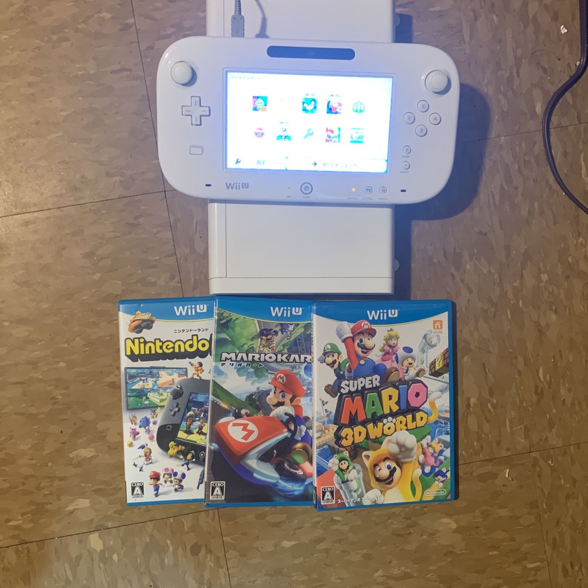 Nintendo Wii U White 32 Gigabyte JAPAN CONSOLE 
