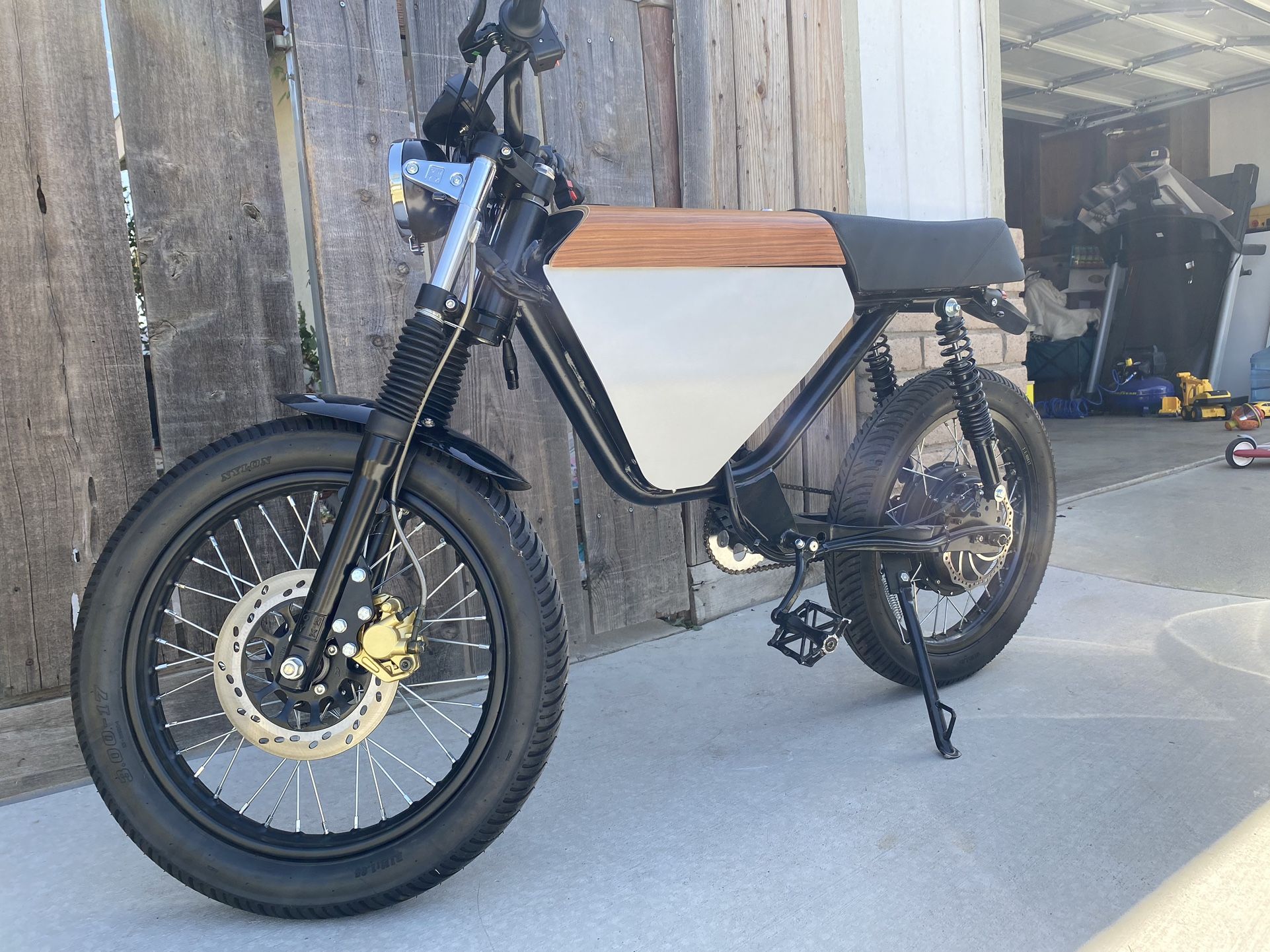 ONYX RCR Electric Bike