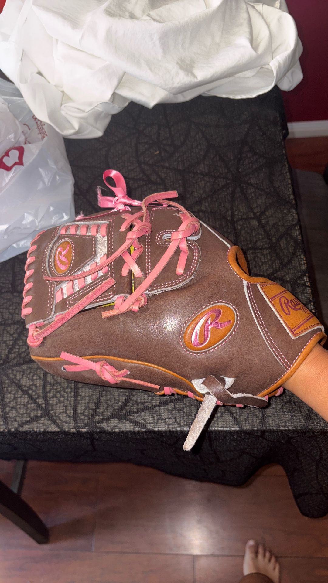 Rawlings Heart Of The Hide left-handed Glove 