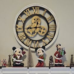 2006 Disney Christmas Statue 