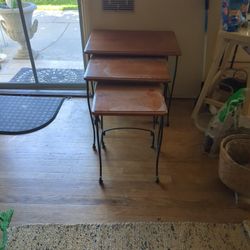 Set Of 3 End Tables $20