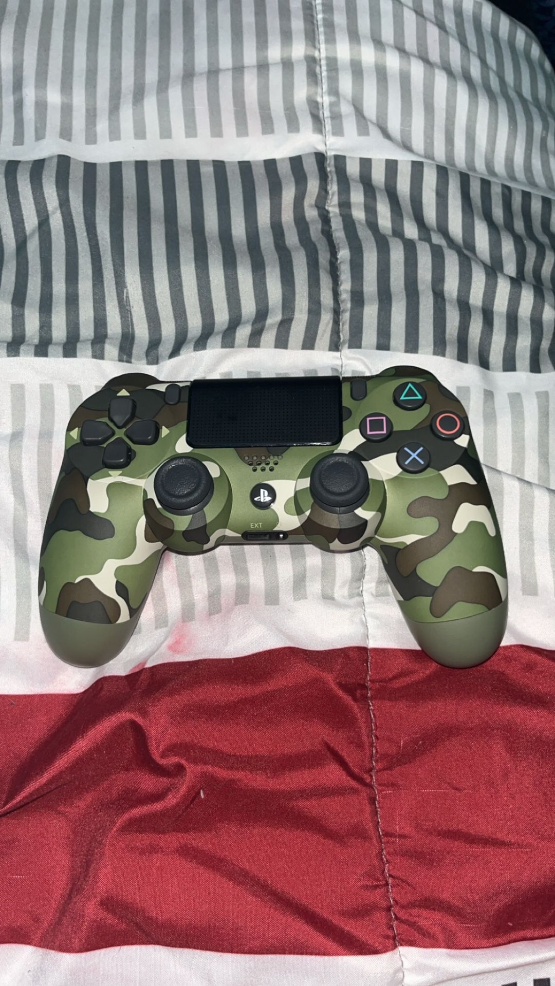 PS4 Controller 