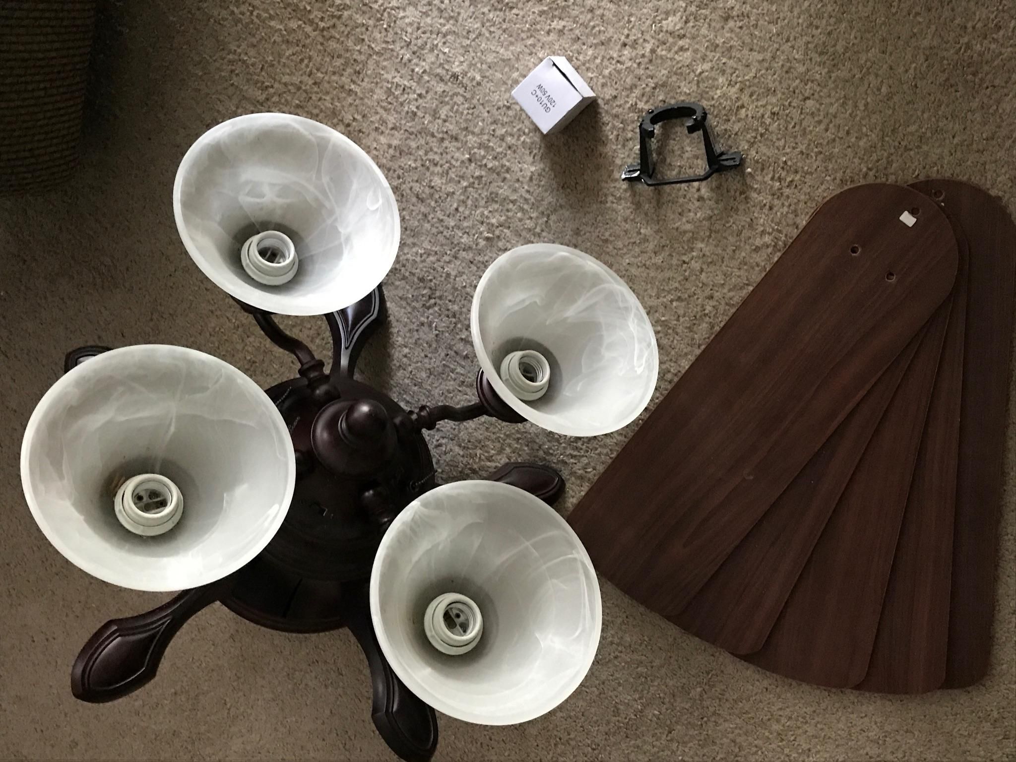 Harbor Breeze Bellhaven ceiling fan