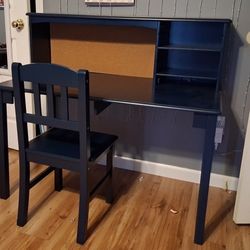 Kids' Desk and Chair Set