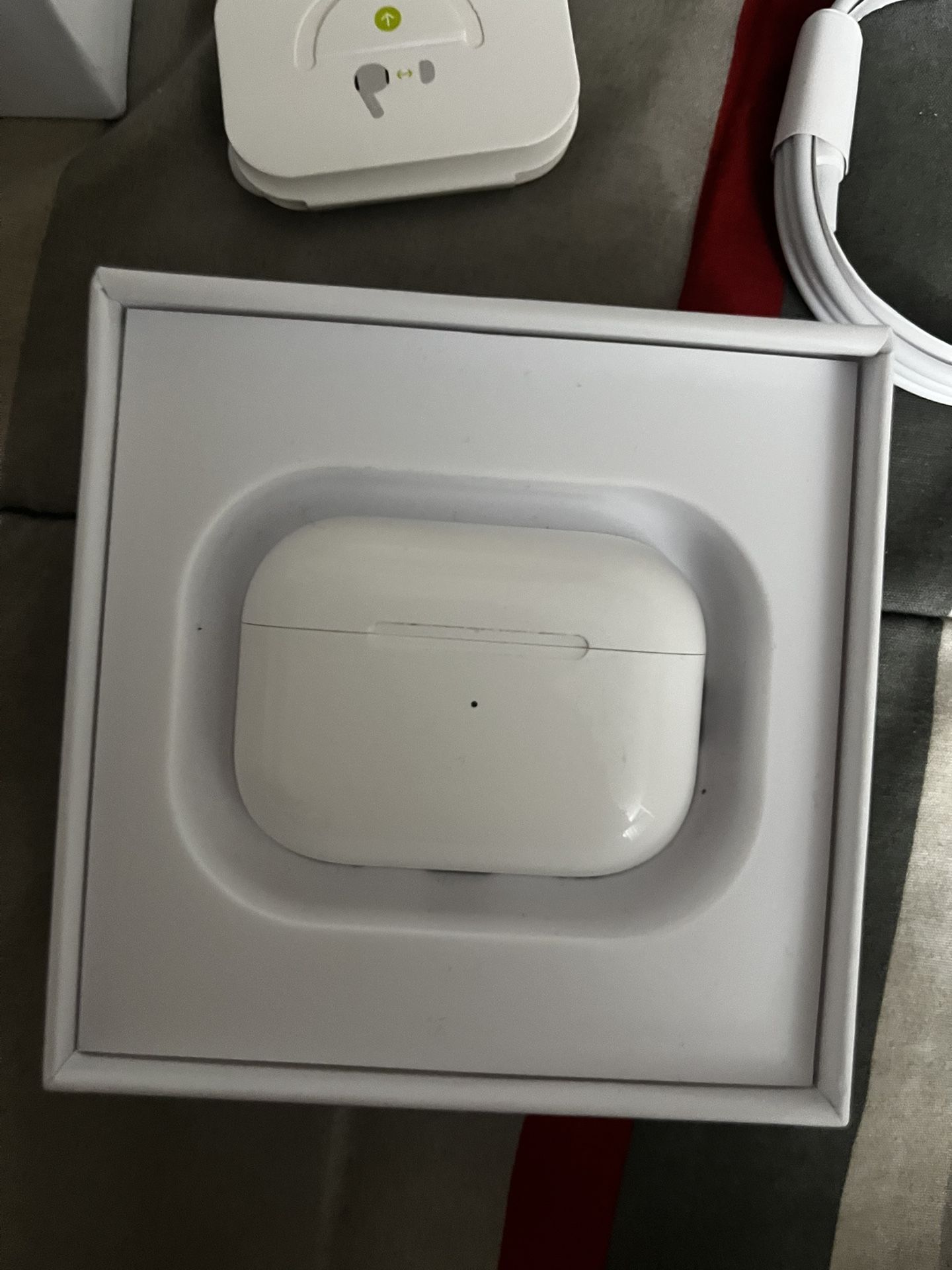 AirPods