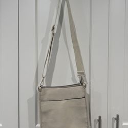 NWOT Jen + Co. Vegan Leather Adjustable Strap Cream Cross Body