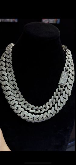 Moissanite Cuban Chains