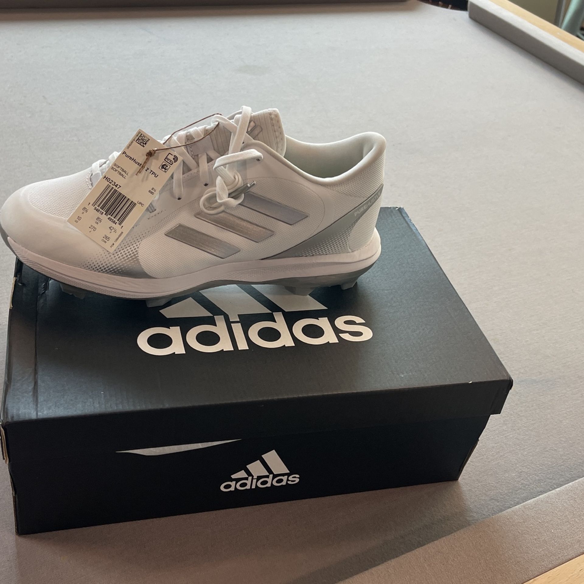 Women’s Adidas Softball Cleat