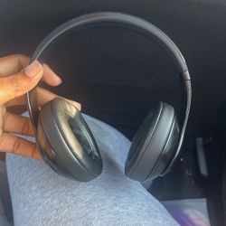 Beats Studio 3’s , Black , No Exact Size
