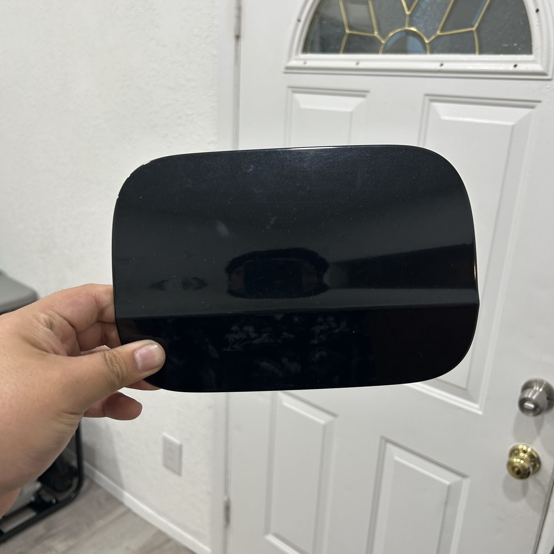 Audi A5 S5 B8 fuel tank door cap 