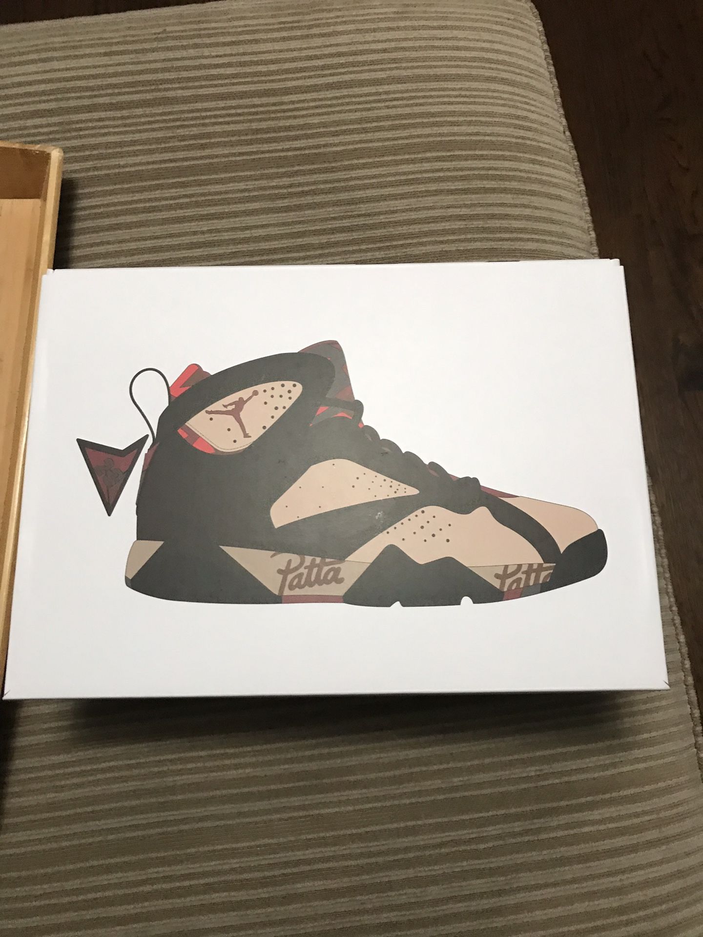 BRAND NEW. JORDAN 7 X PATTA SIZE 11NEW ARROW LIGHT