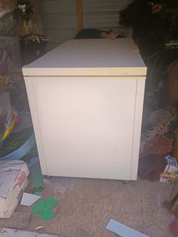 Deep freezer asking 200