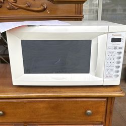 Used Panasonic microwave For Sale.