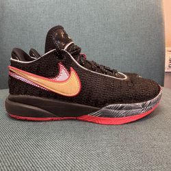 Sz 5.5Y Nike LeBron 20 Black University Red