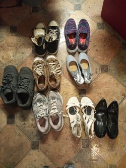 8 pairs of Shoes